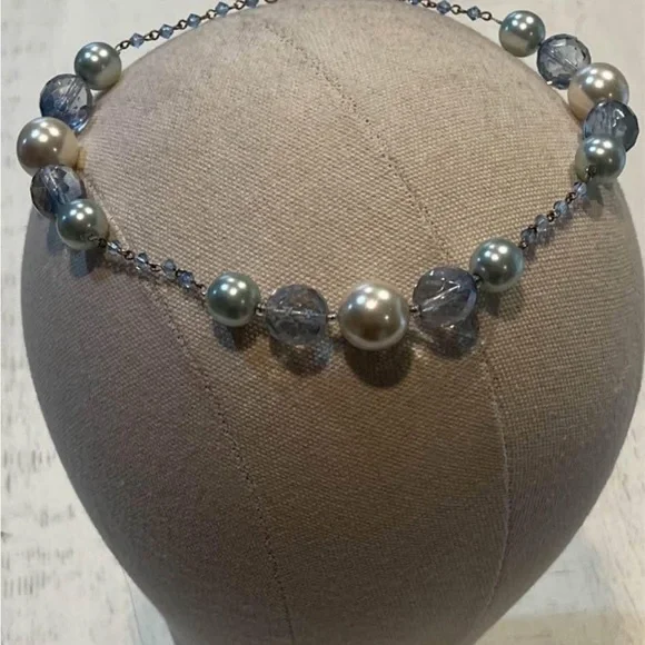 Elegant 4-Piece Boutique Pearl Style Jewelry 3-Necklaces along with 1- Bracelet - Picture 10 of 11